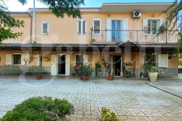 casa indipendente in vendita a Bellona