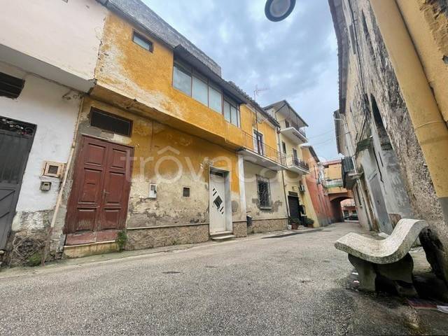 casa indipendente in vendita a Bellona