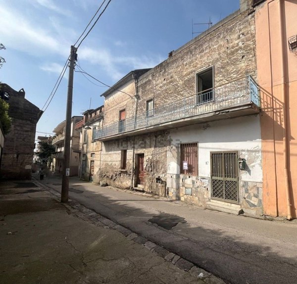 casa indipendente in vendita a Bellona