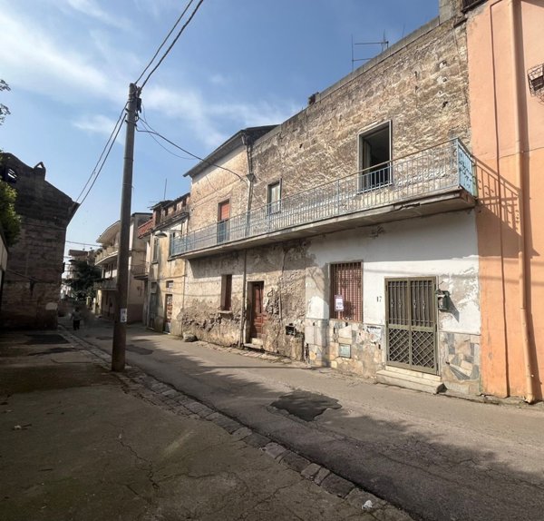 casa indipendente in vendita a Bellona