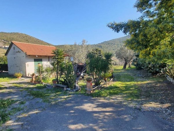 casale in vendita a Bellona