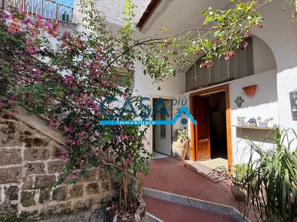 casa indipendente in vendita a Bellona