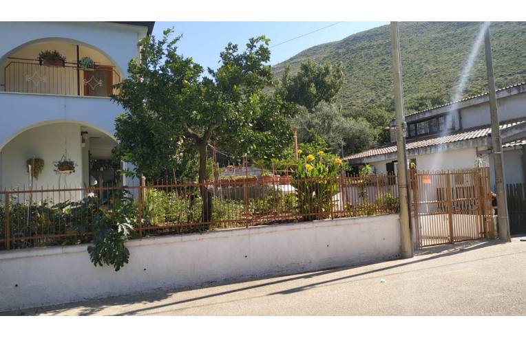 casa indipendente in vendita a Bellona