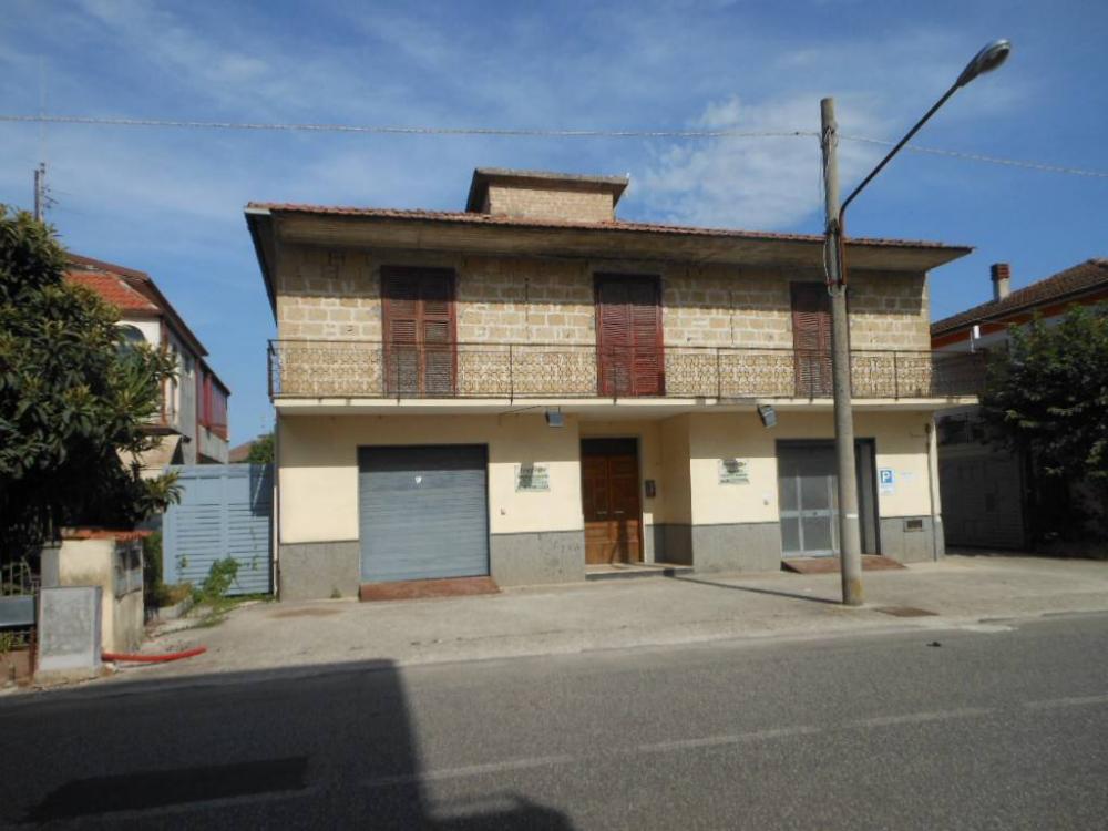 casa indipendente in vendita a Caianello