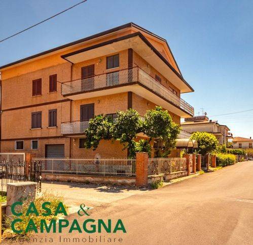appartamento in vendita a Caianello in zona Montano