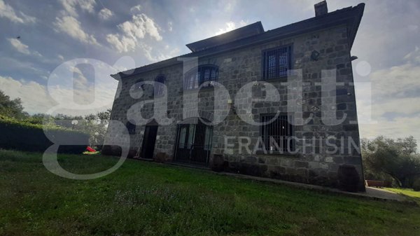 casa indipendente in vendita a Caianello