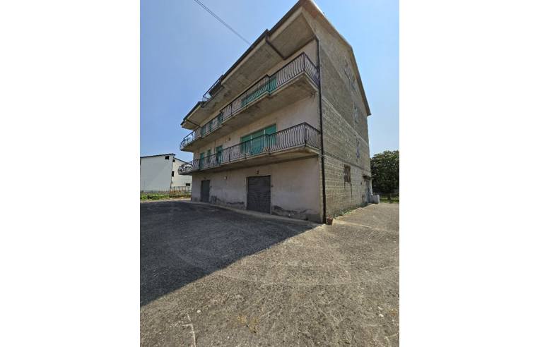 casa indipendente in vendita a Caianello in zona Montano