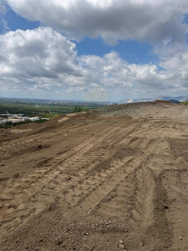 terreno agricolo in vendita a Caianello