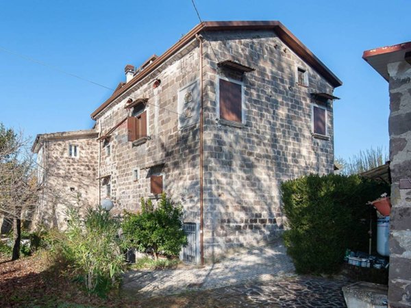 casa indipendente in vendita a Caianello in zona Caianello Vecchio