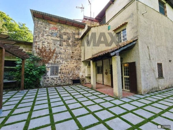 casa indipendente in vendita a Caianello