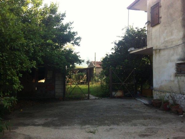 casa indipendente in vendita a Caiazzo