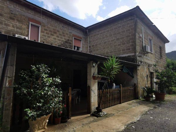 casa indipendente in vendita a Caiazzo
