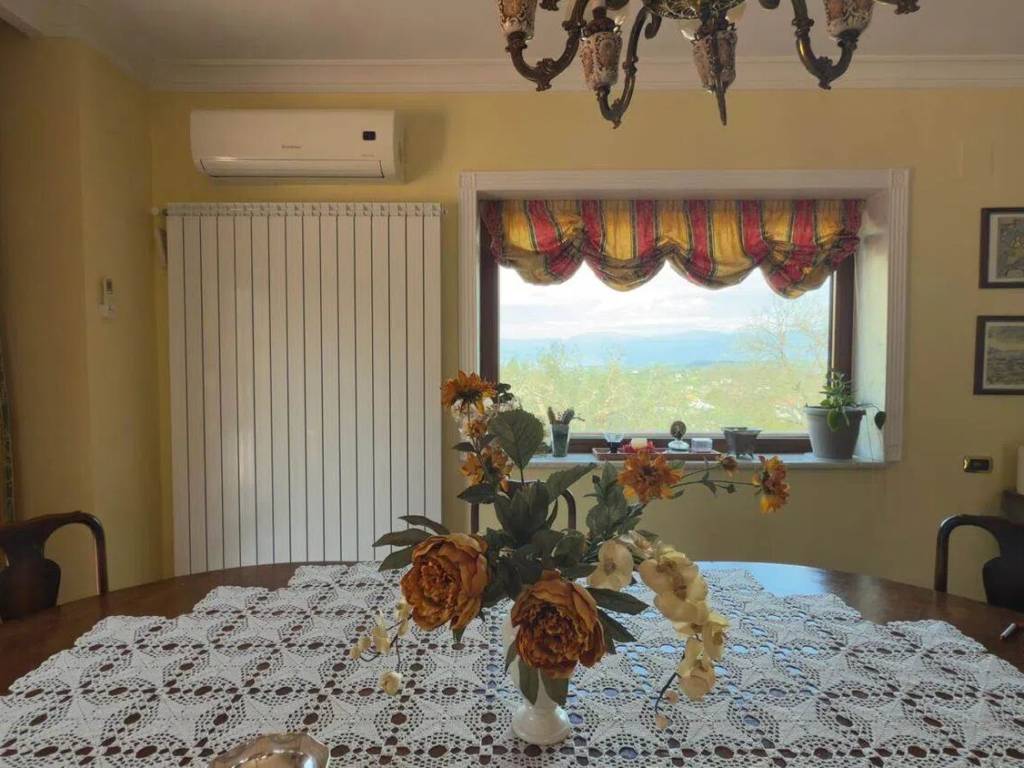 casa indipendente in vendita a Caiazzo