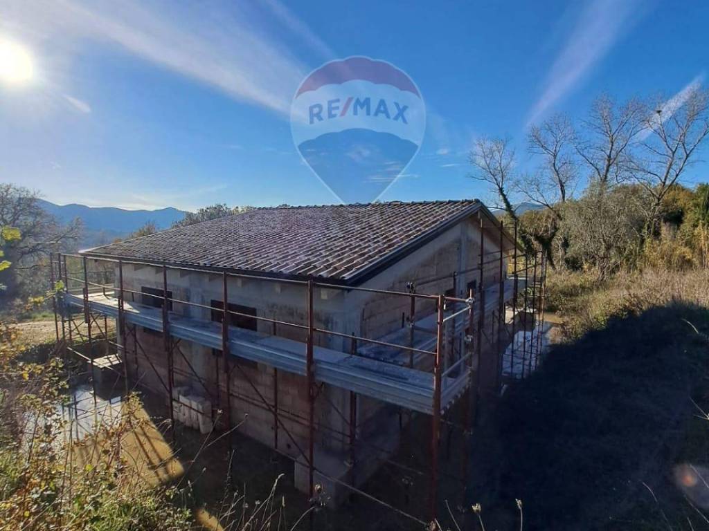casa indipendente in vendita a Caiazzo