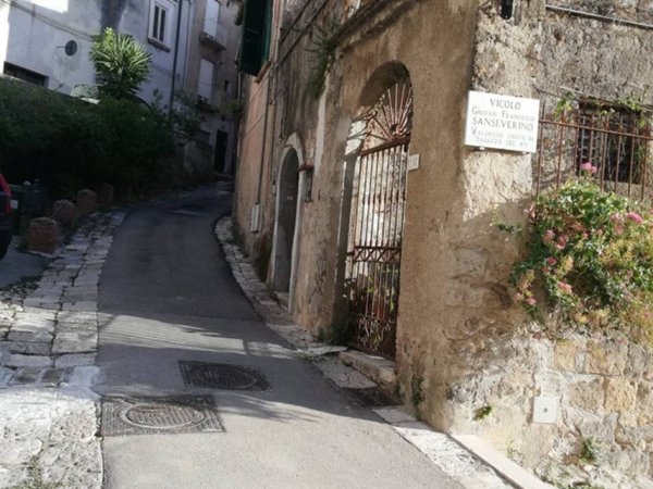 casa indipendente in vendita a Caiazzo