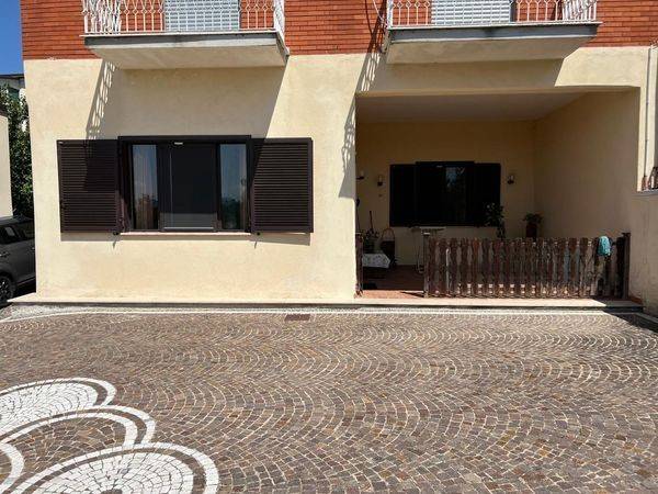 casa indipendente in vendita a Caiazzo