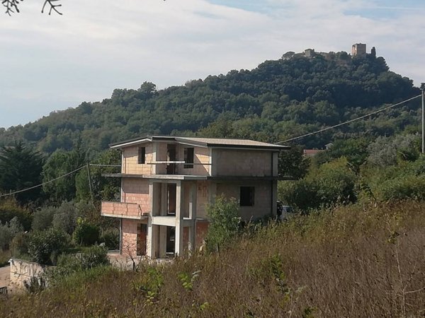 casa indipendente in vendita a Caiazzo
