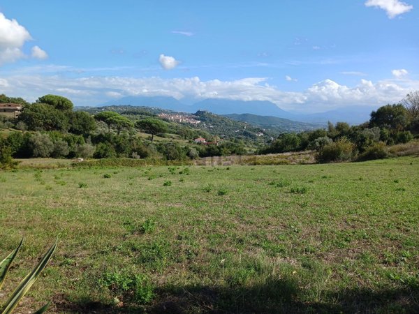 terreno edificabile in vendita a Caiazzo