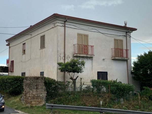 casa indipendente in vendita a Caiazzo
