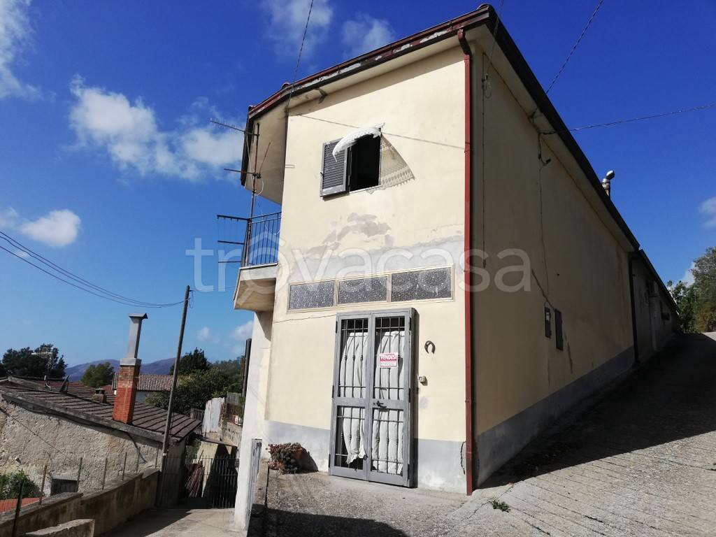 casa indipendente in vendita a Caiazzo