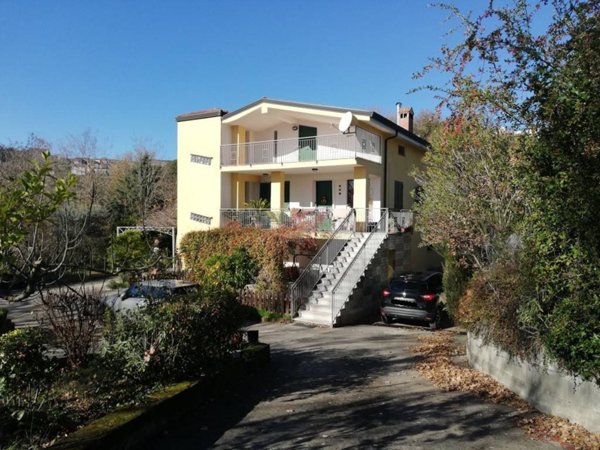 casa indipendente in vendita a Caiazzo