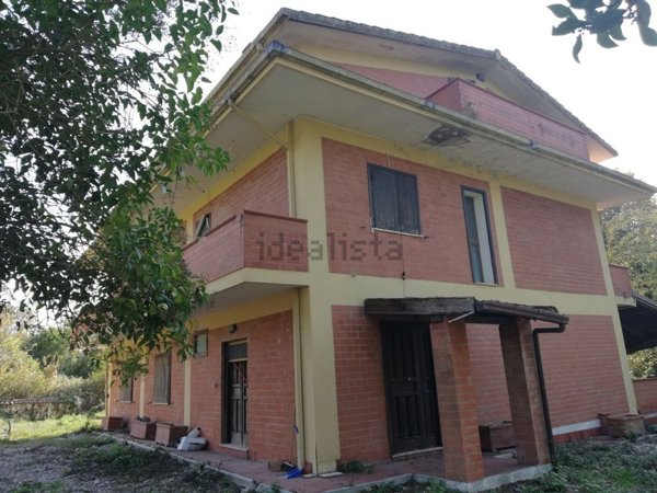 casa indipendente in vendita a Caiazzo