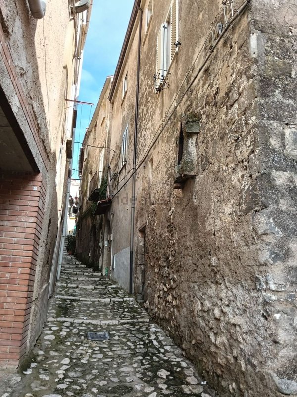 casa indipendente in vendita a Caiazzo