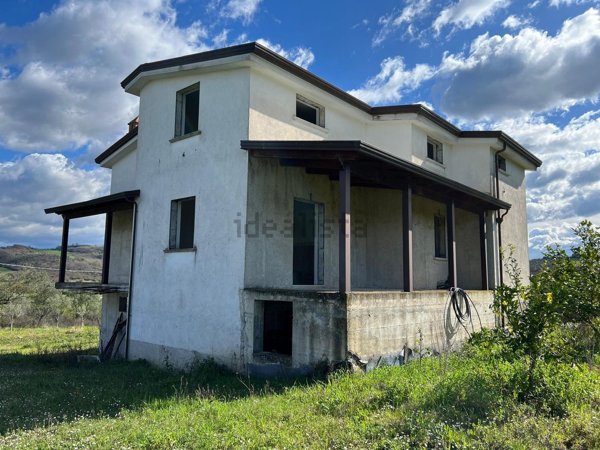 casa indipendente in vendita a Caiazzo