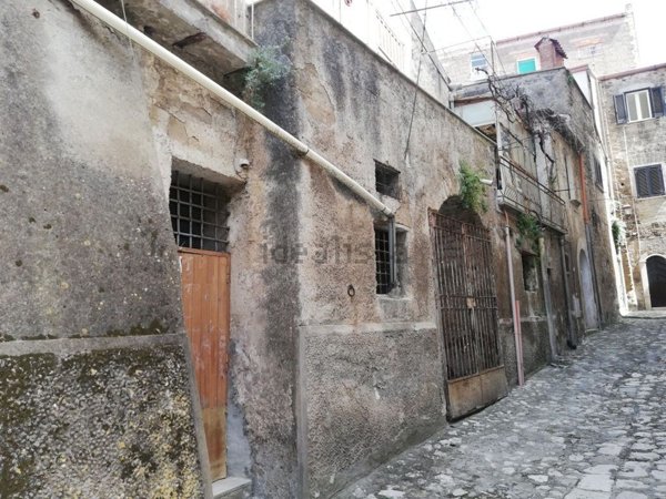 casa indipendente in vendita a Caiazzo