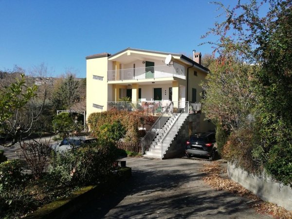 casa indipendente in vendita a Caiazzo