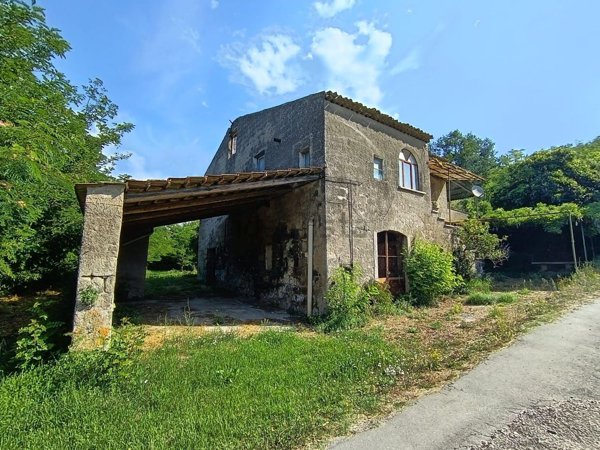 casale in vendita a Caiazzo in zona Cesarano