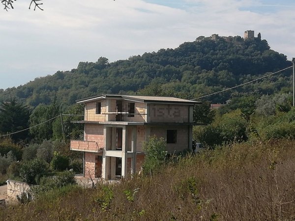 casa indipendente in vendita a Caiazzo
