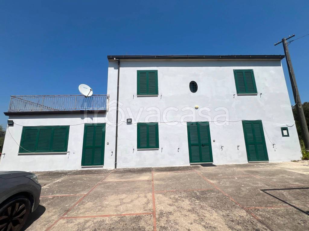 casa indipendente in vendita a Caiazzo in zona Cesarano