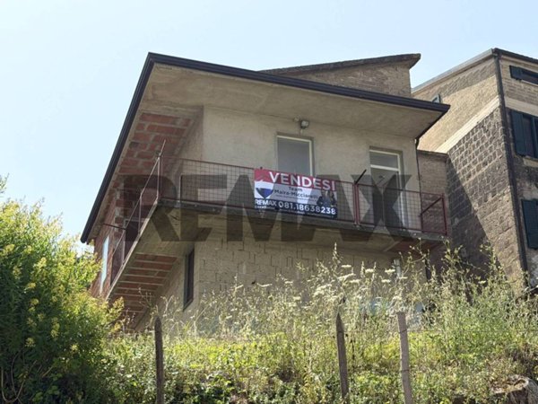 casa indipendente in vendita a Caiazzo