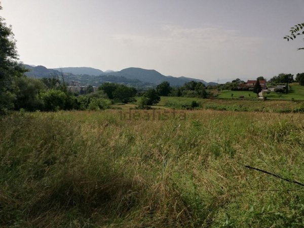 terreno in vendita a Caiazzo in zona Cesarano