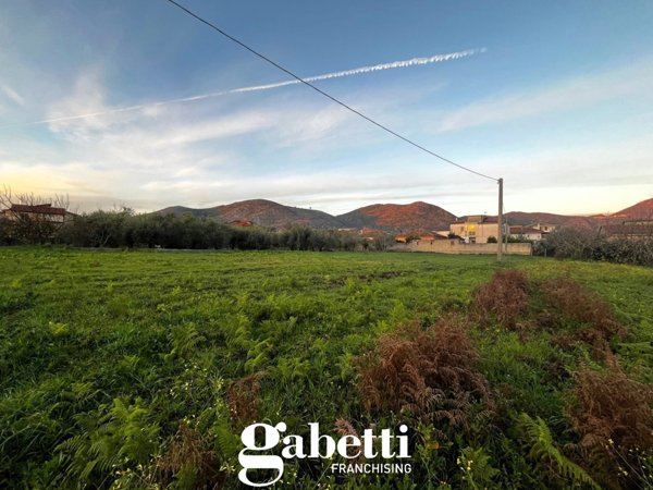 terreno edificabile in vendita a Calvi Risorta