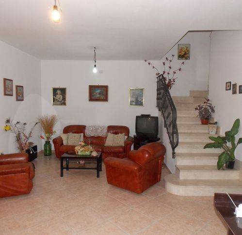 casa indipendente in vendita a Calvi Risorta