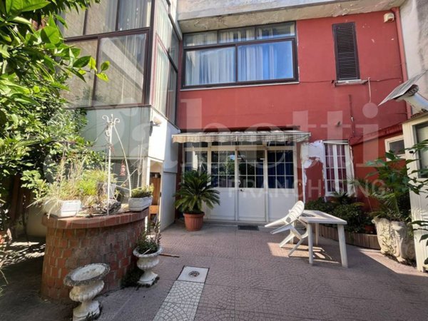 casa indipendente in vendita a Calvi Risorta