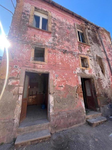 casa indipendente in vendita a Calvi Risorta