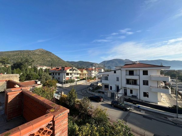 casa indipendente in vendita a Calvi Risorta