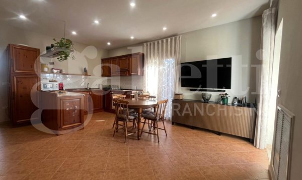 appartamento in vendita a Calvi Risorta