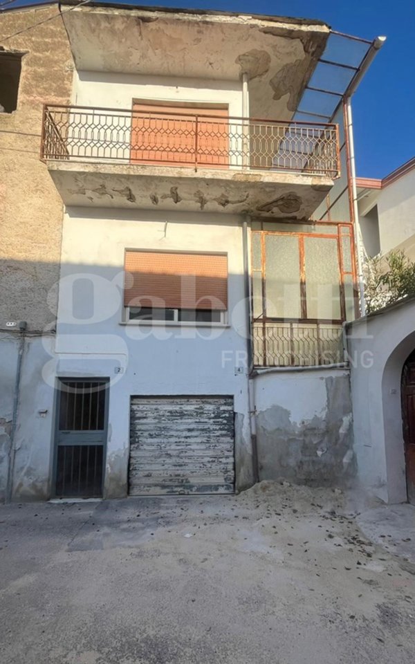 casa indipendente in vendita a Calvi Risorta