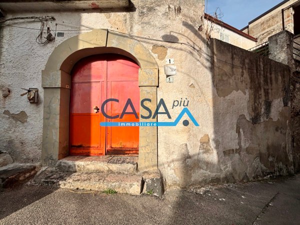 casa indipendente in vendita a Calvi Risorta