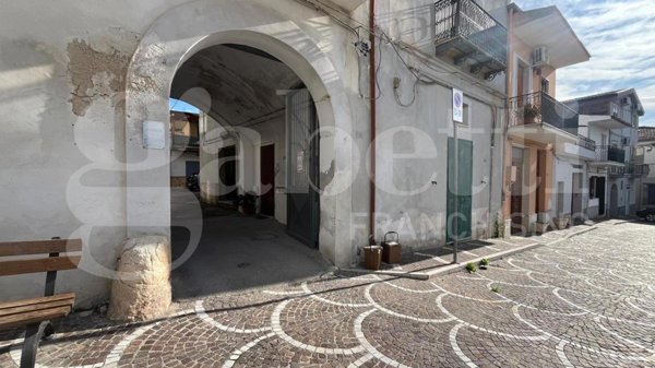 casa indipendente in vendita a Calvi Risorta in zona Zuni