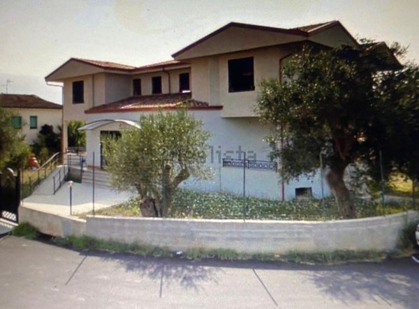 casa indipendente in vendita a Calvi Risorta