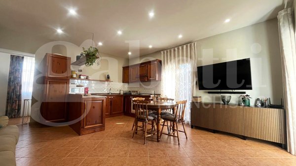 appartamento in vendita a Calvi Risorta in zona Petrulo