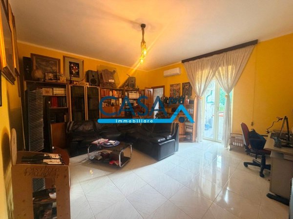 appartamento in vendita a Calvi Risorta in zona Calvi Vecchia