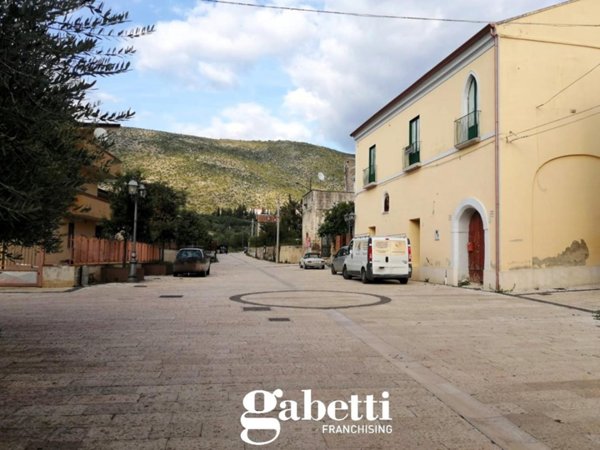 casa indipendente in vendita a Camigliano in zona Leporano