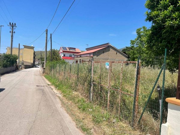 terreno agricolo in vendita a Camigliano in zona Leporano