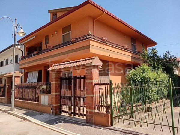 casa indipendente in vendita a Camigliano